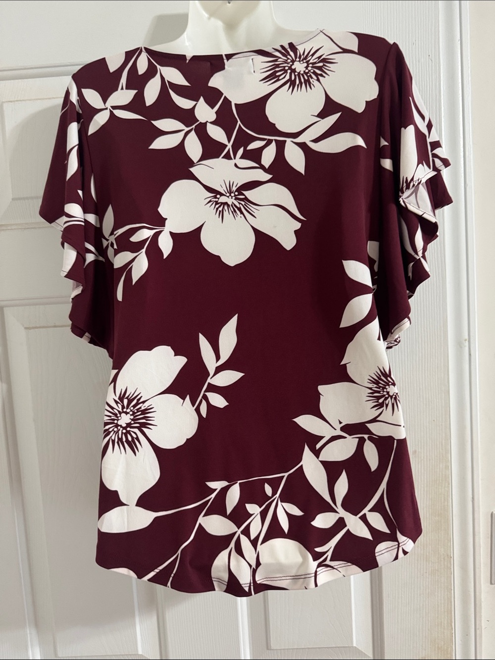 Liz Claiborne Maroon Floral Flutter Sleeve Blouse - Picture 7 of 8